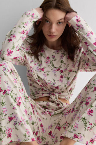 Pretty Flowers Printed Superior Cotton Full Length Pajamas